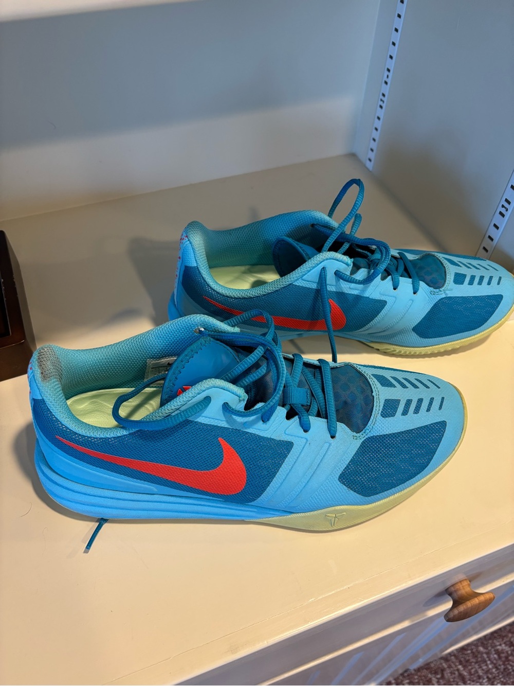 Nike KB Mentality Kobe Sneakers
